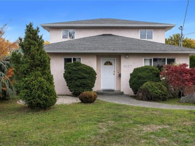House for sale in Oaklands, Victoria