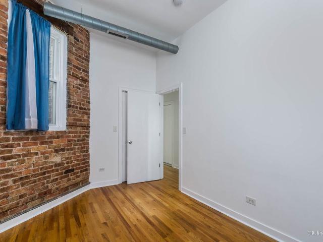 Apartment for rent in Chicago Park, Illinois