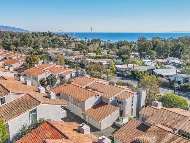 Townhouse for rent in Malibu