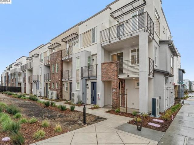 Condo for sale in Alameda, California