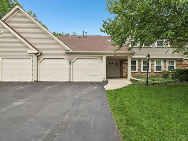 Condo for sale in Schaumburg, Illinois