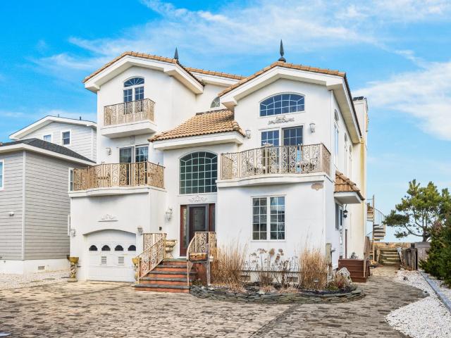 Property for sale in Avalon, New Jersey