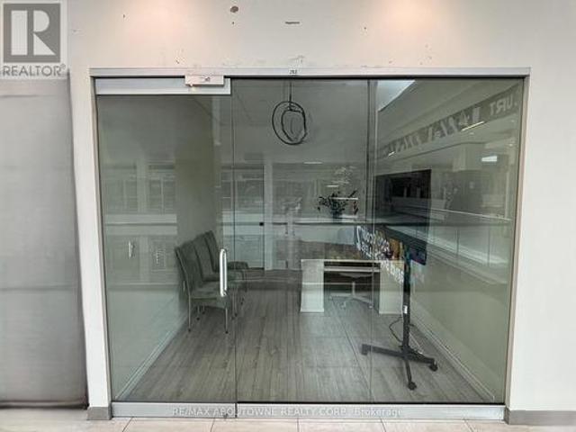 Commercial for rent in York, Ontario