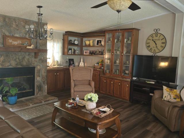 House for sale in Hamilton, Marion County