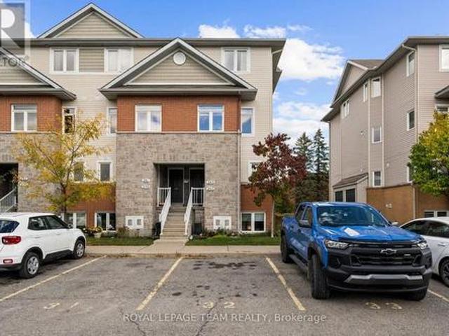Townhouse for sale in Kemptville Meadows, North Grenville