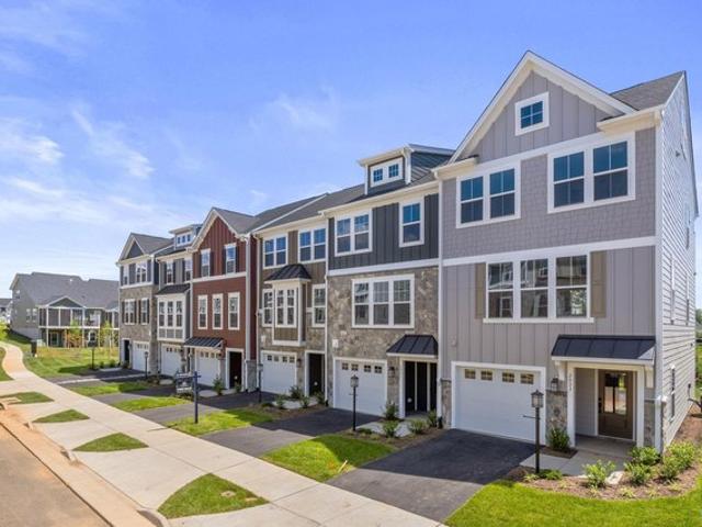 Townhouse for sale in Virginia