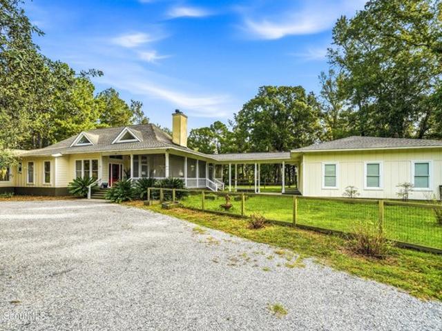 House for sale in Waverly, Camden County