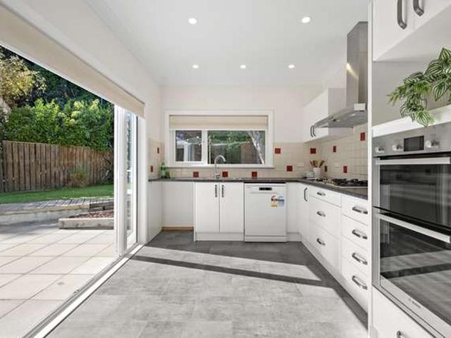 House for sale in Days Bay, Wellington