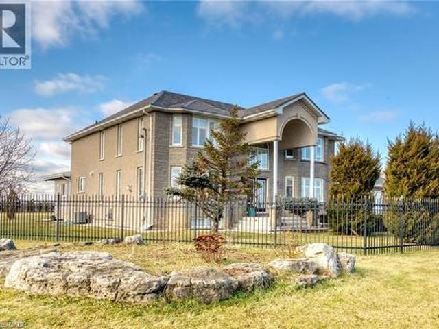 House for sale in Ancaster, Ontario