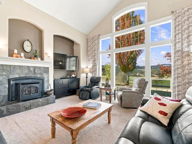 House for sale in Lebanon, Linn County