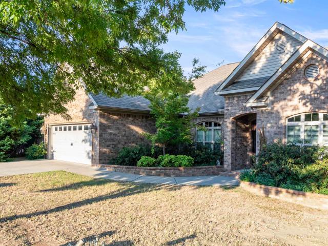 House for sale in Ark