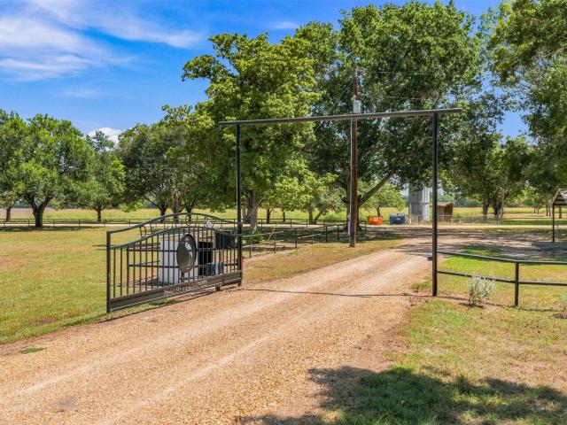 Farm for sale in Cost, Texas