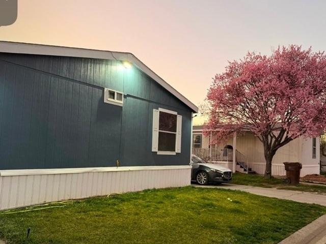 House for sale in West Valley City, Utah