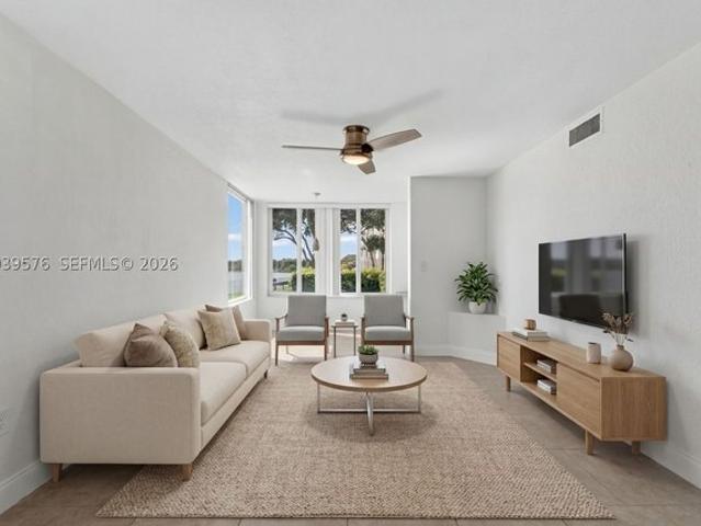 Condo for sale in Oakland Park, Florida