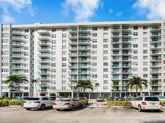 Condo for sale in North Miami Beach, Florida