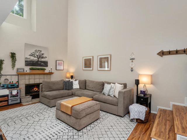 Townhouse for sale in Canyon Country, California