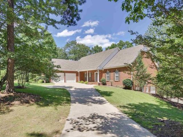 House for sale in Columbiana, Alabama