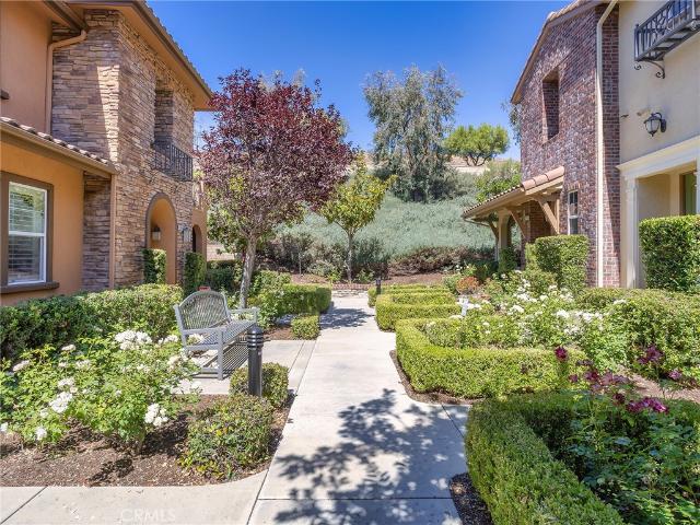 Townhouse for sale in Canyon Country, California