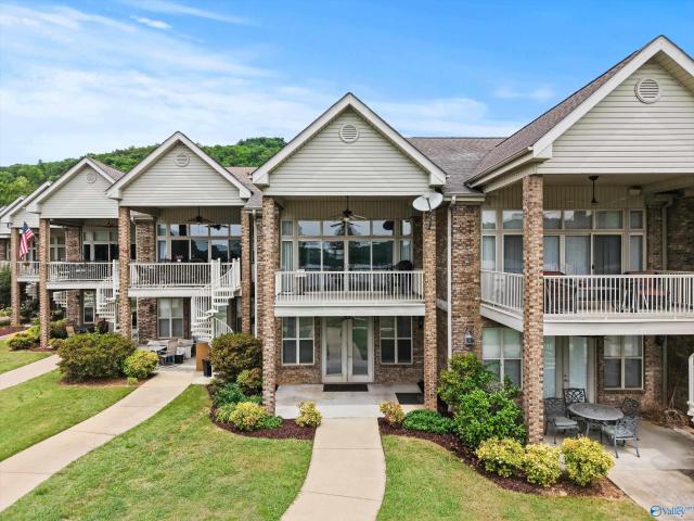 Townhouse for sale in The Harbor, Grant