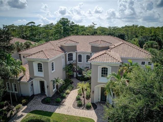 Condo for sale in Bonita Springs, Florida
