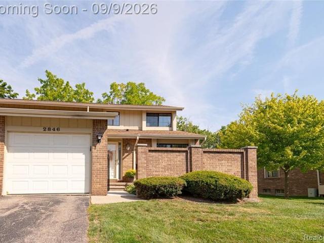 Condo for sale in Rochester Hills, Michigan