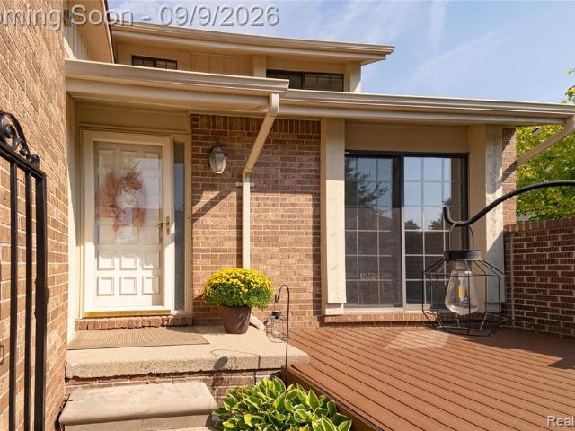 Condo for sale in Rochester Hills, Michigan