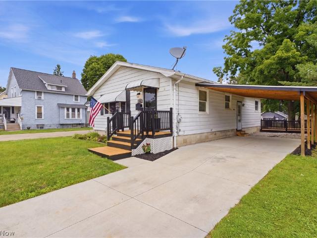 House for sale in Summit, Ohio