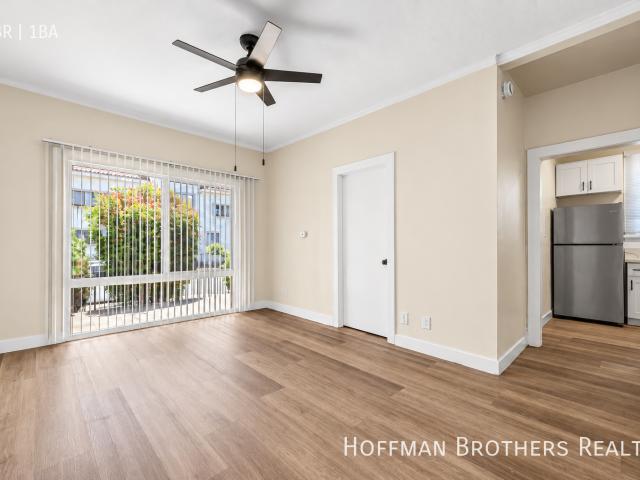 Apartment for rent in Canoga Park, California