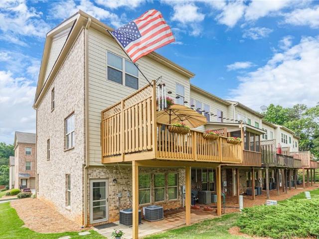 Townhouse for sale in Suwanee, Georgia