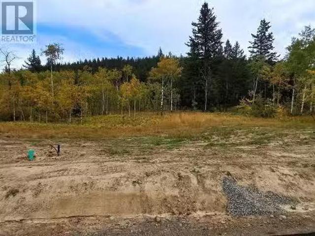 House for sale in 100 Mile House, British Columbia