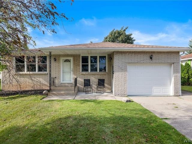 House for sale in Bowmansville, New York