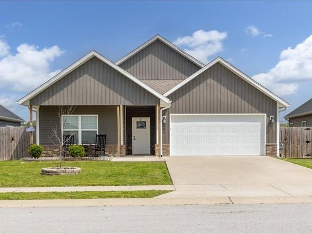 House for sale in Gentry, Benton County