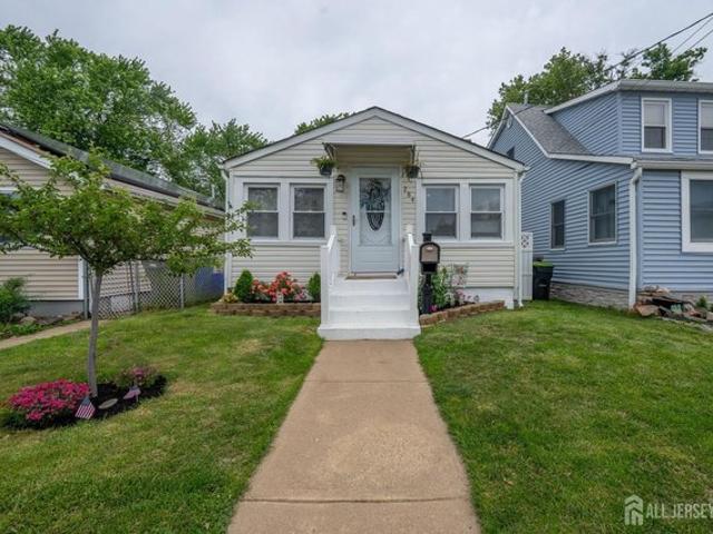 House for sale in Cliffwood, New Jersey