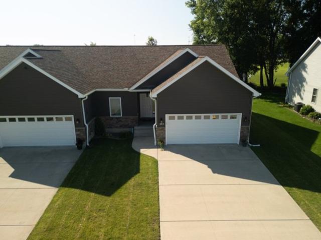 Townhouse for sale in Oglesby, Illinois