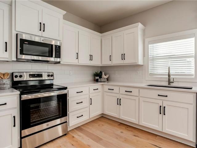 House for sale in Gardner, Johnson County