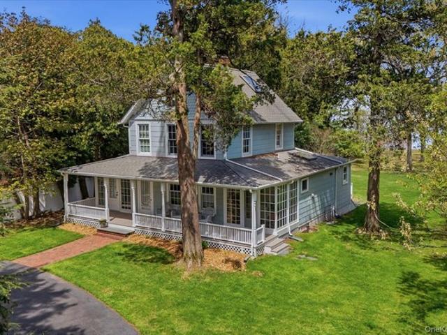 House for sale in Wading River, New York
