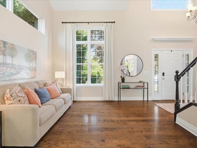 House for sale in Lindenhurst, Illinois
