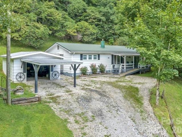 House for sale in Avery, North Carolina