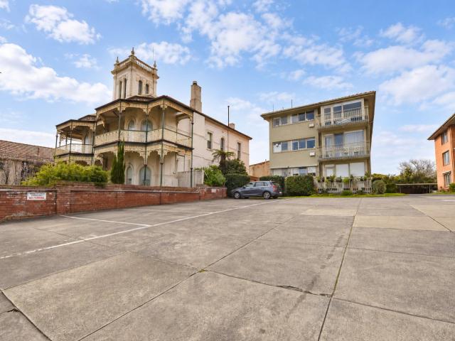 Apartment for rent in Hawthorn, Melbourne