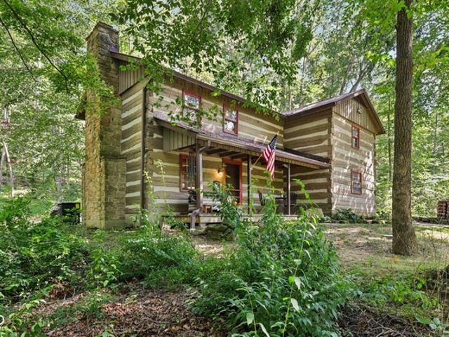 House for sale in Nashville, Indiana