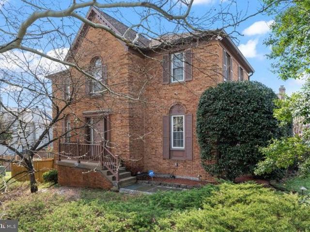 Townhouse for sale in Virginia