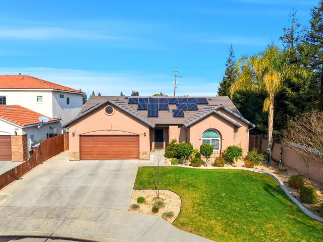 House for sale in Caruthers, California