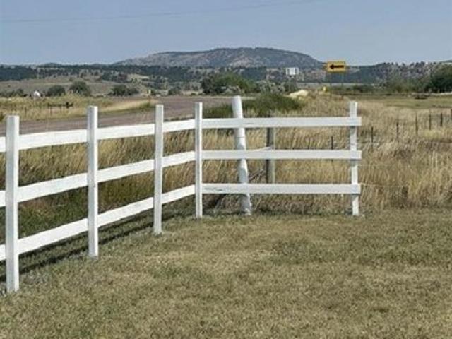 House for sale in Edgemont, South Dakota