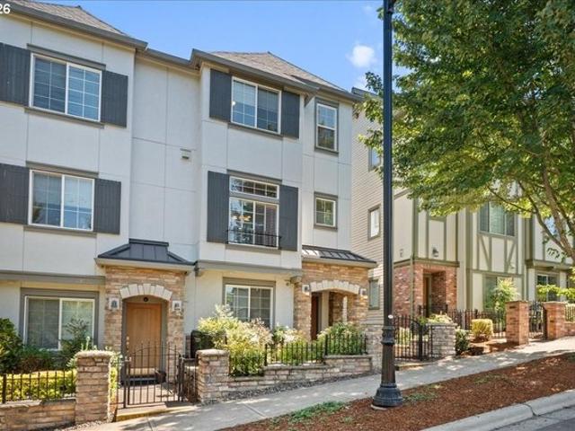 Townhouse for sale in Oregonia