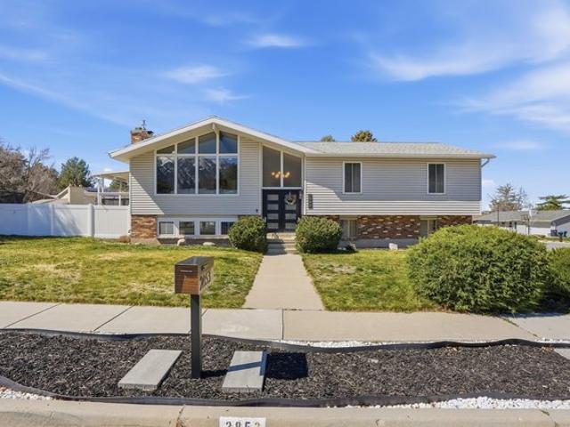 House for sale in Sandy, Utah