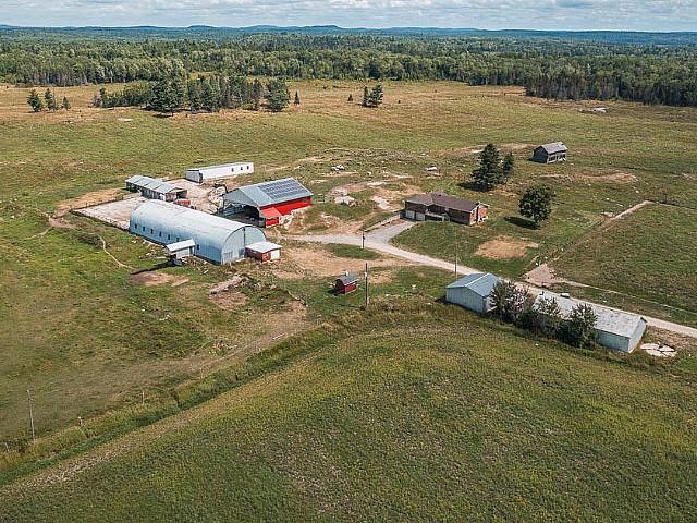 House for sale in Ontario