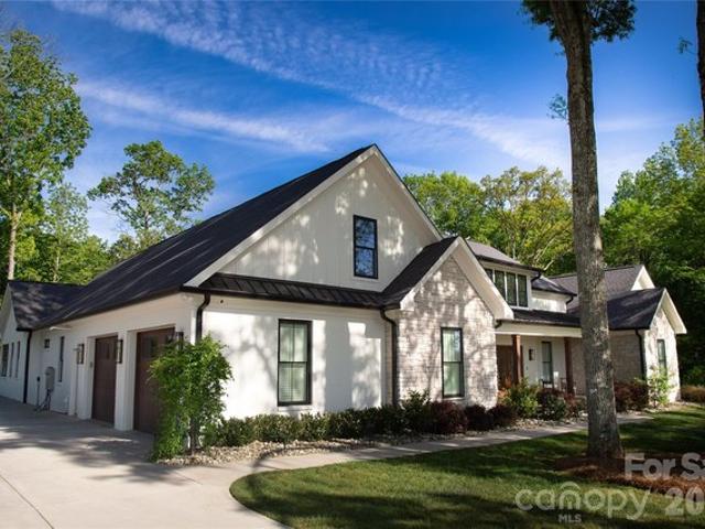 House for sale in Mount Pleasant, North Carolina