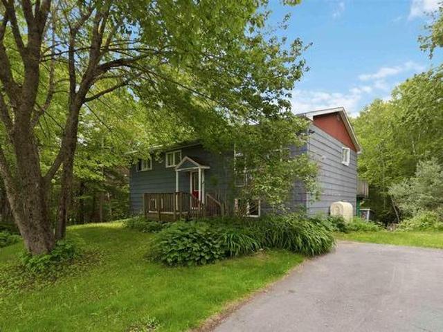 House for sale in Beaver Bank, Nova Scotia
