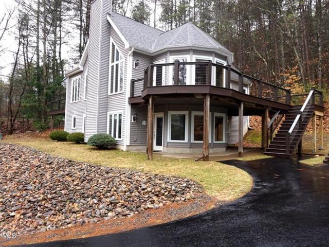 House for sale in Saratoga, New York