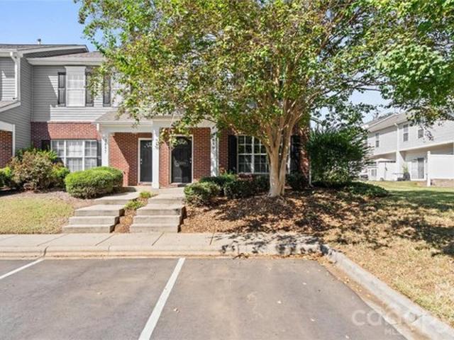 Townhouse for sale in Summerfield, Matthews